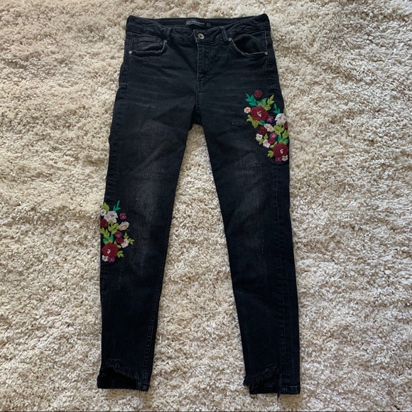 Zara Trafaluc Black Floral Jeans 6 - Picture 2 of 8